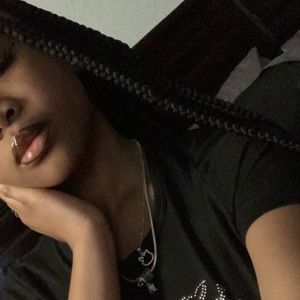 Meet your Posher, Shakayla